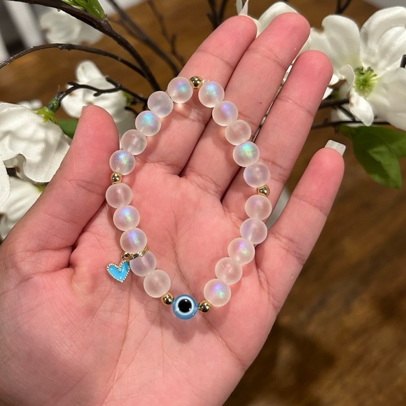 Handmade bracelet Blue Evil Eye (encourage self acceptance) - Picture 1 of 2